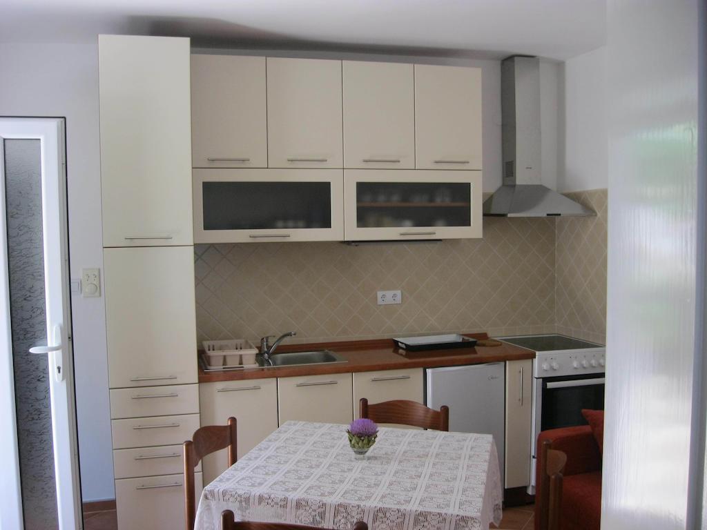 Apartments Miana Тиват Стая снимка