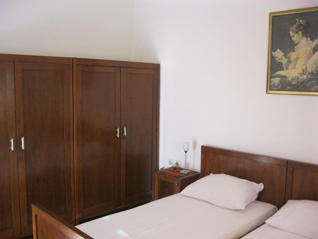 Apartments Miana Тиват Стая снимка