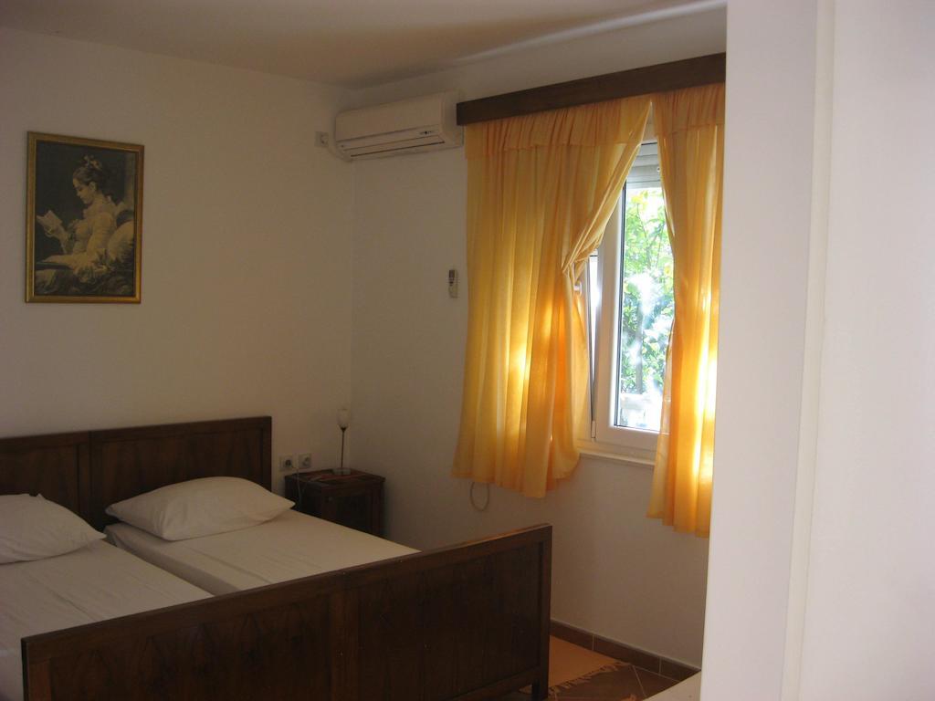 Apartments Miana Тиват Стая снимка