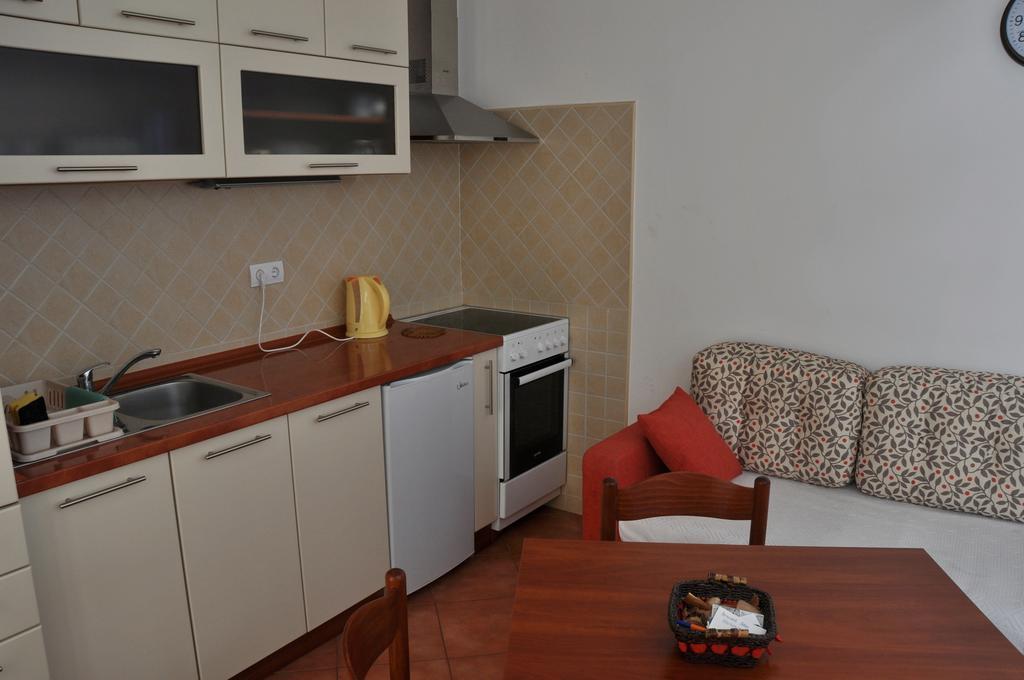 Apartments Miana Тиват Екстериор снимка