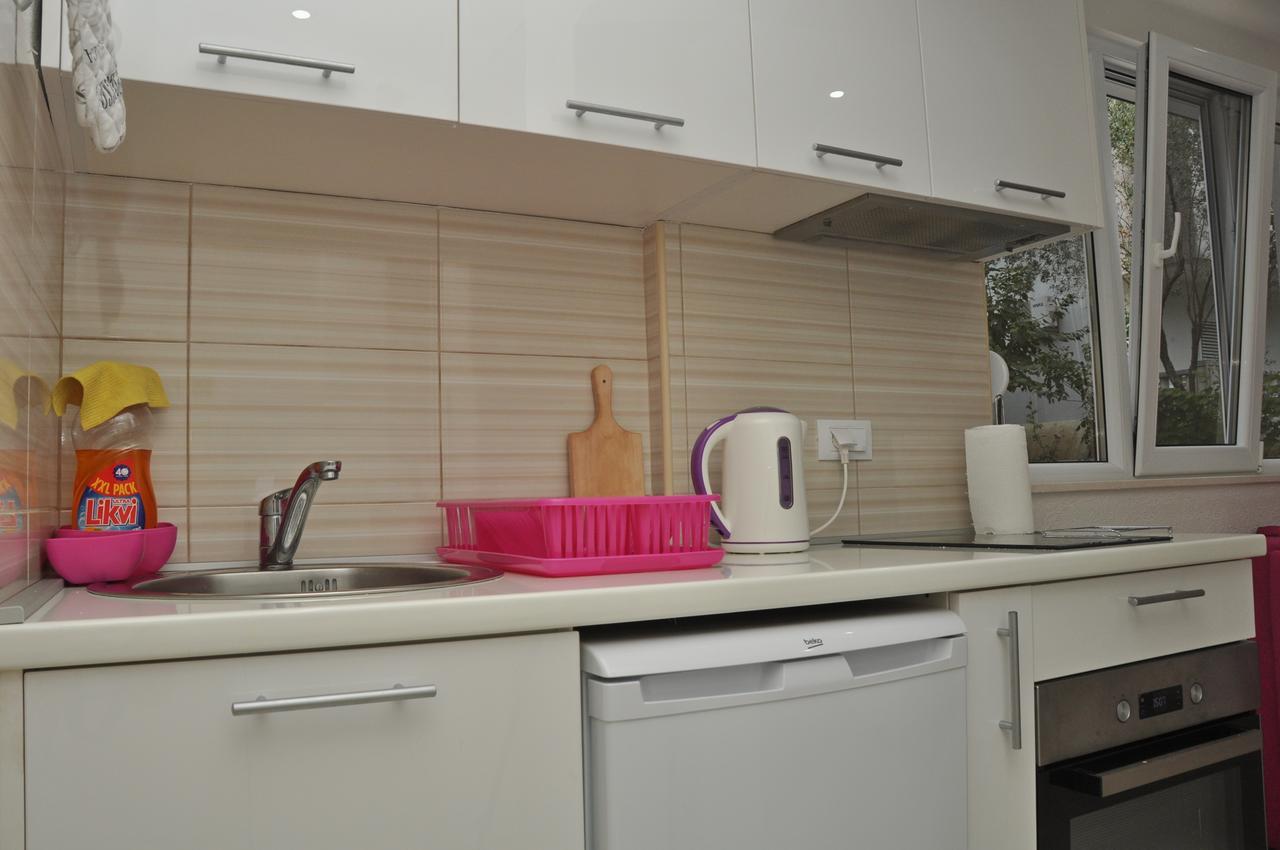 Apartments Miana Тиват Екстериор снимка