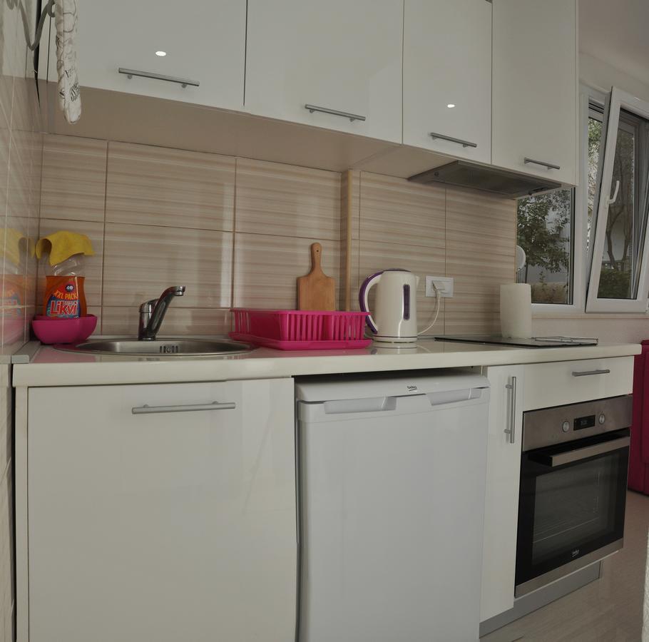 Apartments Miana Тиват Екстериор снимка